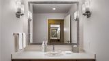 <b>Hilton Garden Inn Downtown Dallas Room</b>. Images powered by <a href="https://iceportal.shijigroup.com/" title="IcePortal" target="_blank">IcePortal</a>.