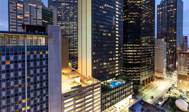 Hilton Garden Inn Downtown Dallas Exterior