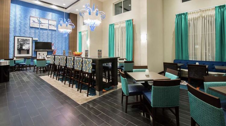Hampton Inn & Suites Orlando at SeaWorld Lobby