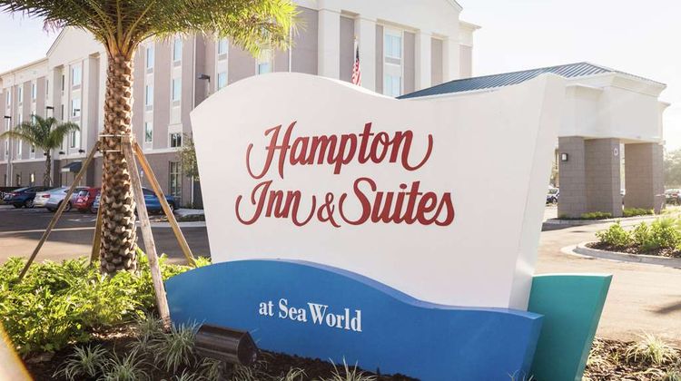 Hampton Inn & Suites Orlando at SeaWorld Exterior