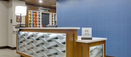 Hampton Inn & Suites Tyler-South Lobby
