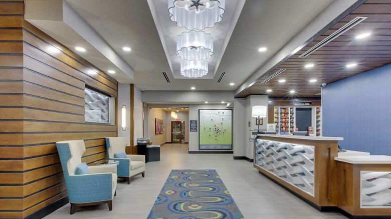 <b>Hampton Inn & Suites Tyler-South Lobby</b>. Images powered by <a href="https://iceportal.shijigroup.com/" title="IcePortal" target="_blank">IcePortal</a>.