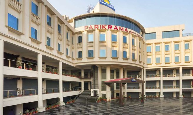 Days Hotel Jalandhar Jyoti Chowk Exterior