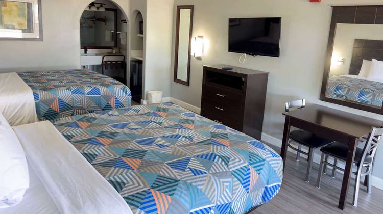 Days Inn Gonzales Room