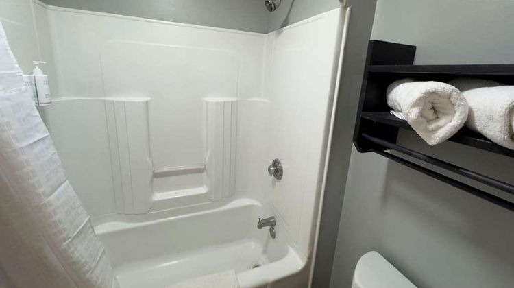 Days Inn Gonzales Room