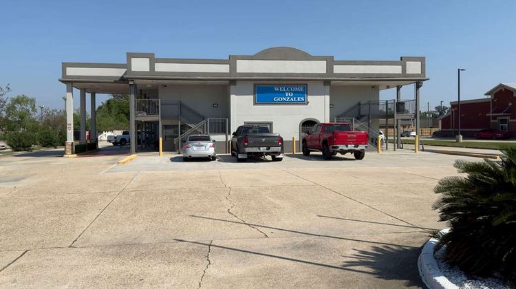 Days Inn Gonzales Exterior