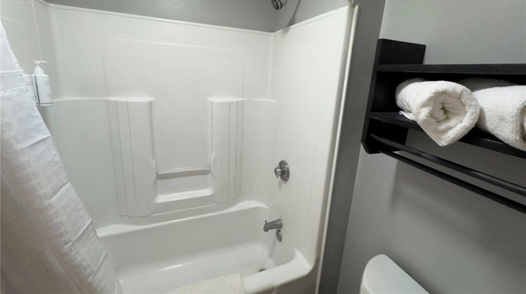 Days Inn Gonzales Room