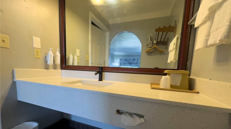 Days Inn Gonzales Room