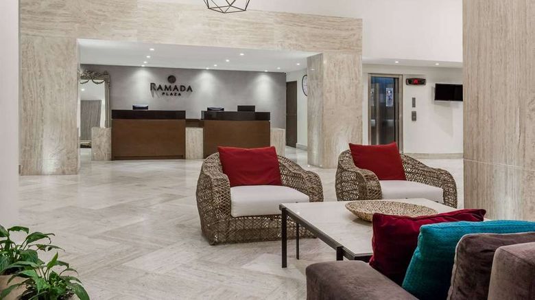 <b>Ramada Plaza Leon Lobby</b>. Images powered by <a href="https://iceportal.shijigroup.com/" title="IcePortal" target="_blank">IcePortal</a>.