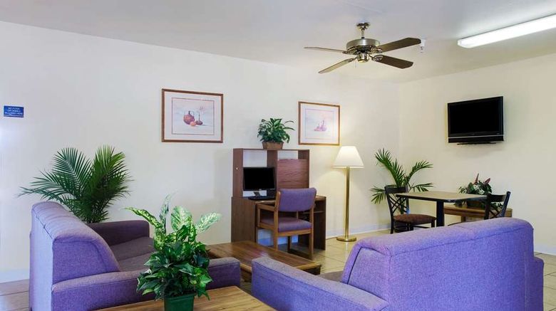 <b>Super 8 Rawlins Lobby</b>. Images powered by <a href="https://iceportal.shijigroup.com/" title="IcePortal" target="_blank">IcePortal</a>.