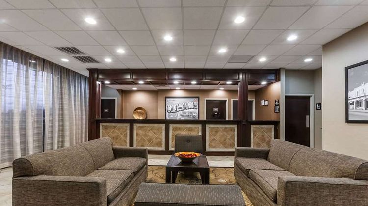 Super 8 Atoka Lobby