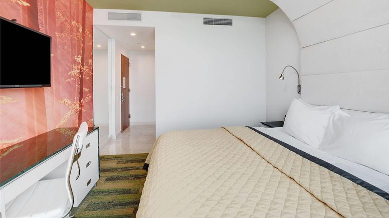 <b>Wyndham Garden Brooklyn Sunset Park Room</b>. Images powered by <a href="https://iceportal.shijigroup.com/" title="IcePortal" target="_blank">IcePortal</a>.