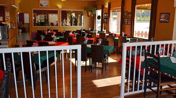 Canadas Best Value Inn & Suites Restaurant
