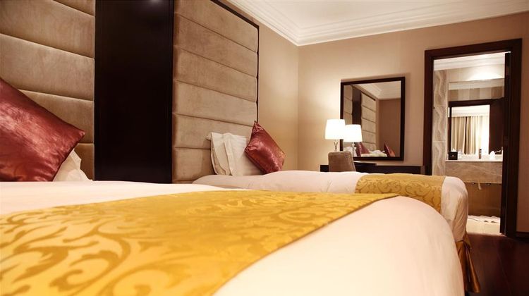 Veloran Hotel Room