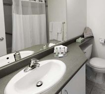 Hotel Faubourg Montreal Room
