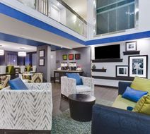 Hampton Inn Norcross Lobby