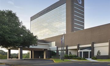 DoubleTree by Hilton Lafayette