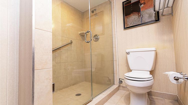 DoubleTree by Hilton Lafayette Room