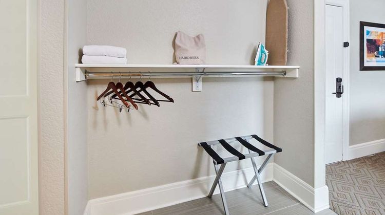 Hotel Alex Johnson, Curio Collection Room