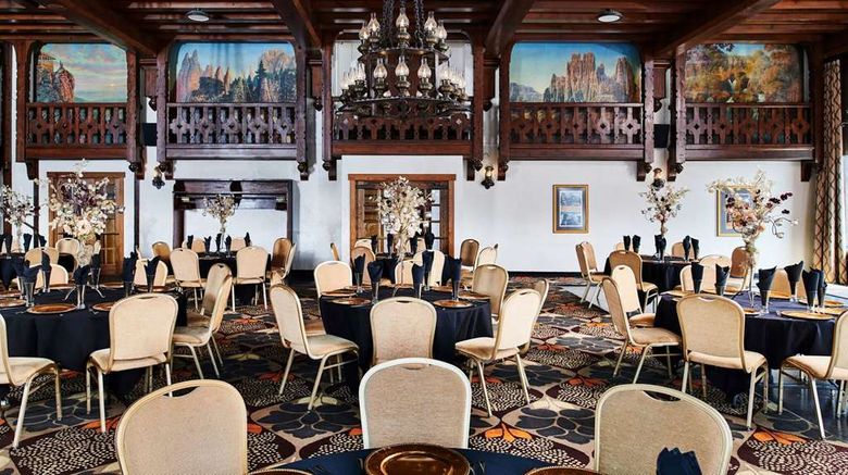 <b>Hotel Alex Johnson, Curio Collection Meeting</b>. Images powered by <a href="https://iceportal.shijigroup.com/" title="IcePortal" target="_blank">IcePortal</a>.