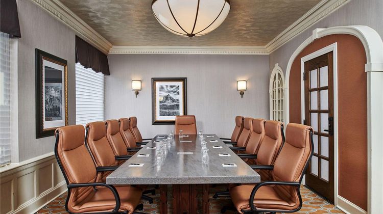Hotel Alex Johnson, Curio Collection Meeting