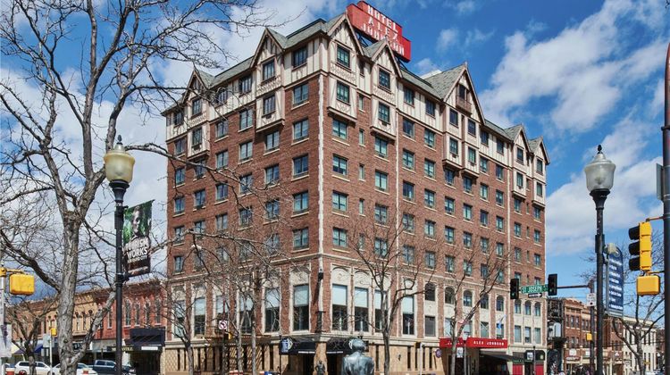 Hotel Alex Johnson, Curio Collection Exterior