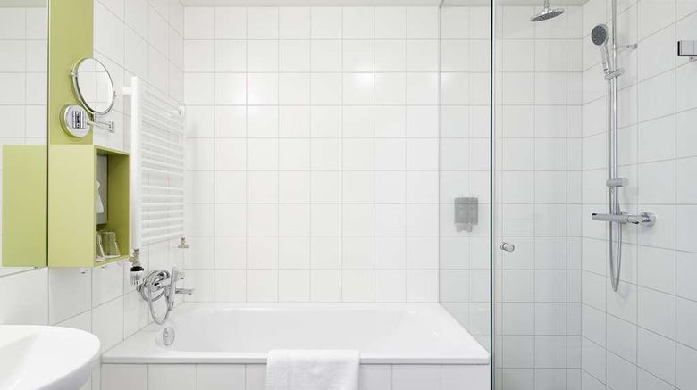 <b>Fosshotel Reykjavik Room</b>. Images powered by <a href="https://iceportal.shijigroup.com/" title="IcePortal" target="_blank">IcePortal</a>.