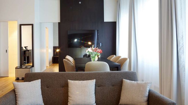 <b>Fosshotel Reykjavik Suite</b>. Images powered by <a href="https://iceportal.shijigroup.com/" title="IcePortal" target="_blank">IcePortal</a>.