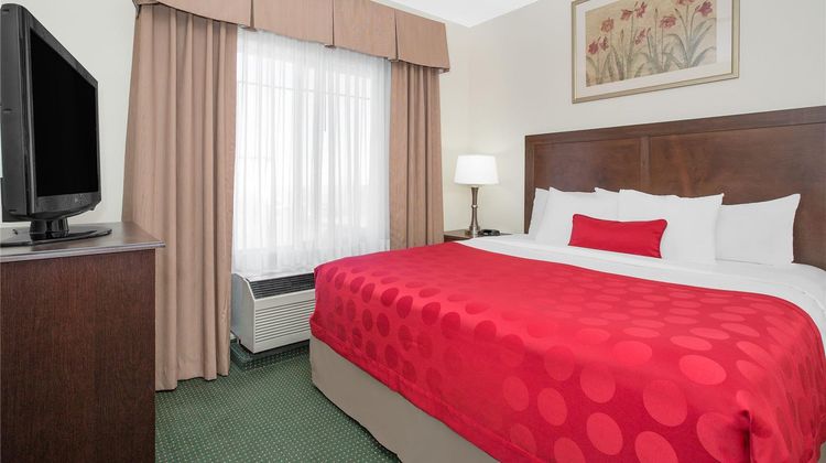 Ramada Denver International Airport Suite
