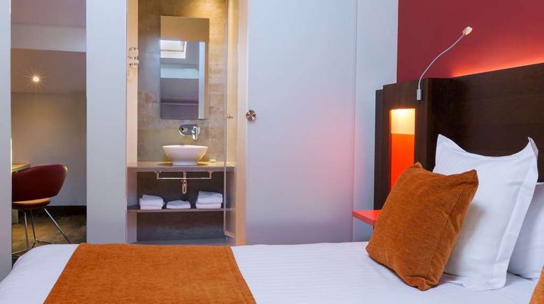 <b>Best Western Seine West Hotel Room</b>. Images powered by <a href="https://iceportal.shijigroup.com/" title="IcePortal" target="_blank">IcePortal</a>.