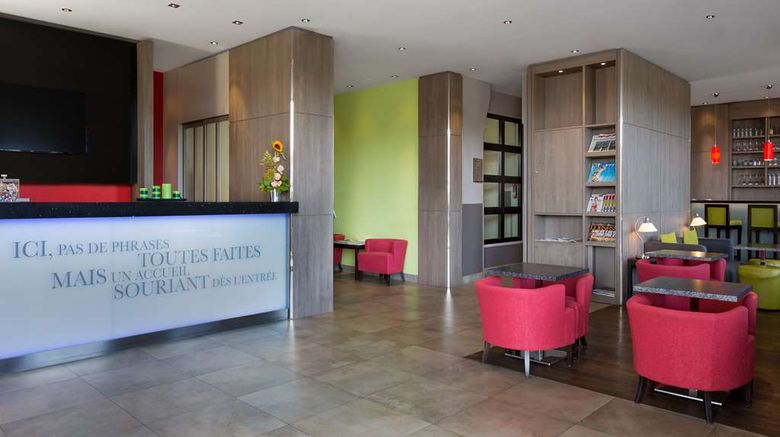 <b>Best Western Seine West Hotel Lobby</b>. Images powered by <a href="https://iceportal.shijigroup.com/" title="IcePortal" target="_blank">IcePortal</a>.