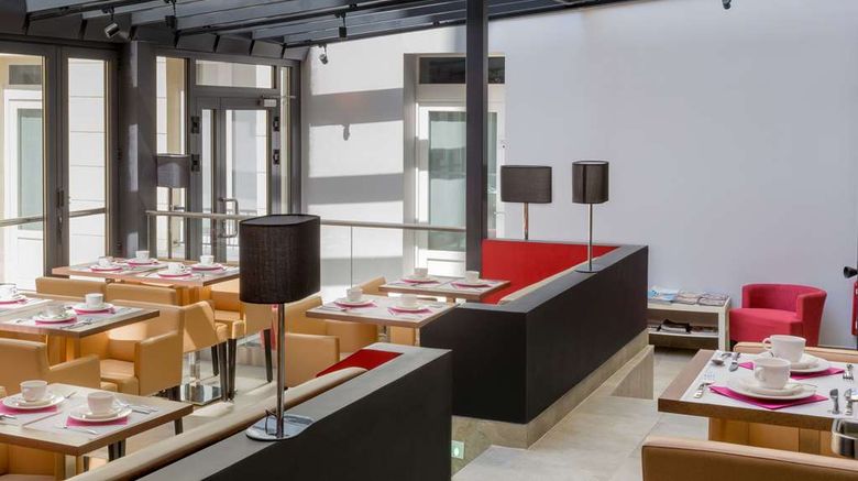 <b>Best Western Seine West Hotel Restaurant</b>. Images powered by <a href="https://iceportal.shijigroup.com/" title="IcePortal" target="_blank">IcePortal</a>.