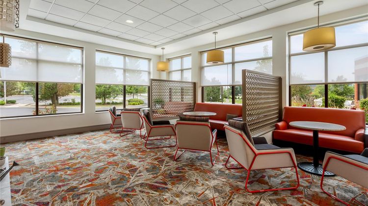 Hilton Garden Inn Bolingbrook I-55 Lobby