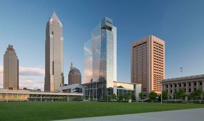 Hilton Cleveland Downtown Exterior