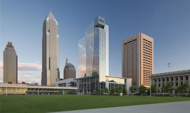 Hilton Cleveland Downtown Exterior