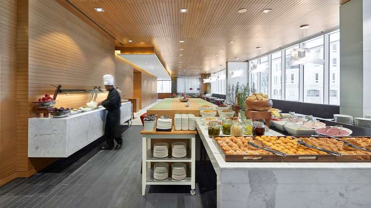 Hyatt Place Dubai/Baniyas Square Restaurant