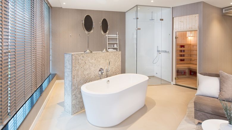 <b>Van der Valk Hotel Veenendal Room</b>. Images powered by <a href="https://iceportal.shijigroup.com/" title="IcePortal" target="_blank">IcePortal</a>.