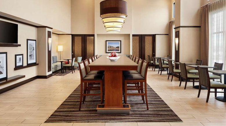 <b>Hampton Inn & Suites Mount Joy/Lancaster Lobby</b>. Images powered by <a href="https://iceportal.shijigroup.com/" title="IcePortal" target="_blank">IcePortal</a>.
