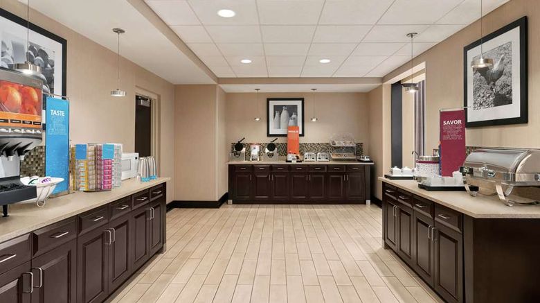 <b>Hampton Inn & Suites Mount Joy/Lancaster Restaurant</b>. Images powered by <a href="https://iceportal.shijigroup.com/" title="IcePortal" target="_blank">IcePortal</a>.