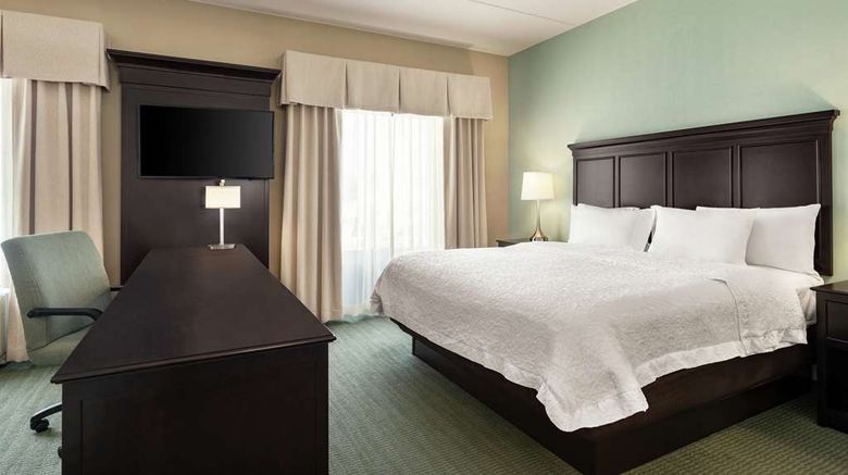 <b>Hampton Inn & Suites Mount Joy/Lancaster Room</b>. Images powered by <a href="https://iceportal.shijigroup.com/" title="IcePortal" target="_blank">IcePortal</a>.
