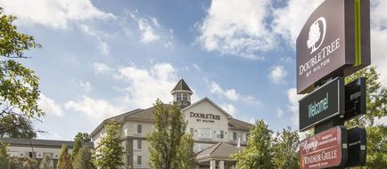 DoubleTree by Hilton Hotel Nanuet Exterior