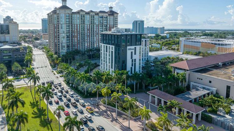 Hilton West Palm Beach Exterior