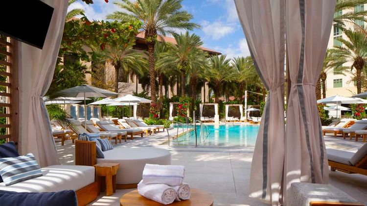 Hilton West Palm Beach Pool