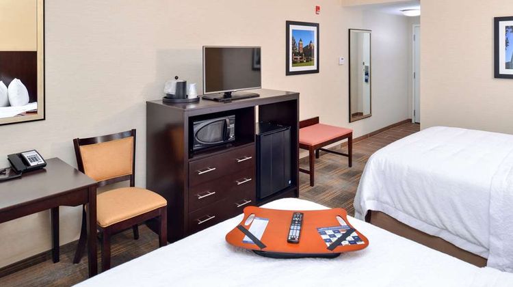 Hampton Inn & Suites Univ-Pittsburgh Room