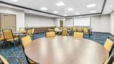 <b>Hampton Inn & Suites Claremore Meeting</b>. Images powered by <a href="https://iceportal.shijigroup.com/" title="IcePortal" target="_blank">IcePortal</a>.