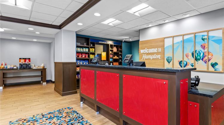 Hampton Inn & Suites Claremore Lobby