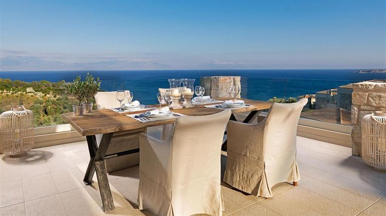 <b>Camvillia Resort Restaurant</b>. Images powered by <a href="https://iceportal.shijigroup.com/" title="IcePortal" target="_blank">IcePortal</a>.