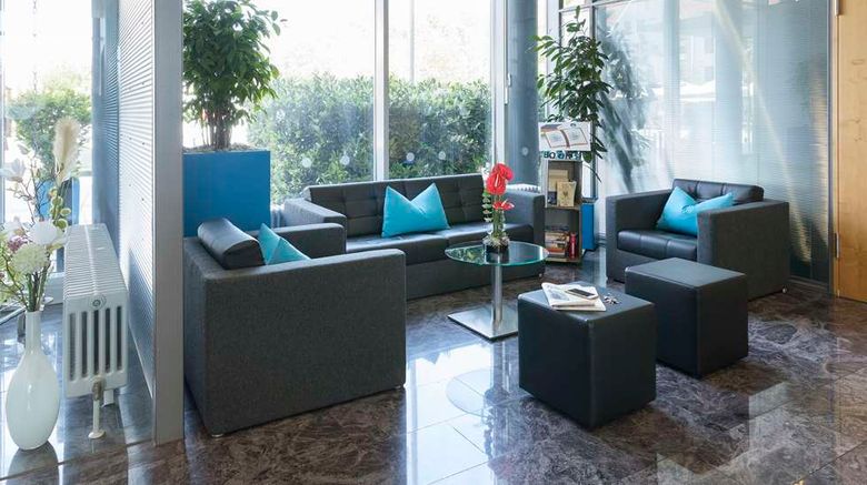 <b>Best Western Hotel am Europaplatz Lobby</b>. Images powered by <a href="https://iceportal.shijigroup.com/" title="IcePortal" target="_blank">IcePortal</a>.