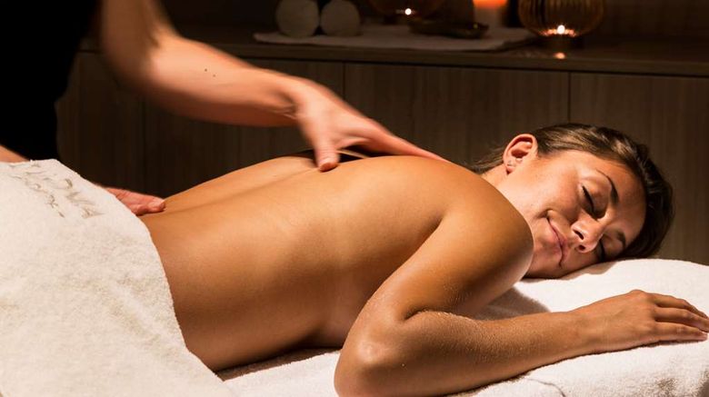 <b>Catalonia Reina Victoria Spa</b>. Images powered by <a href="https://iceportal.shijigroup.com/" title="IcePortal" target="_blank">IcePortal</a>.