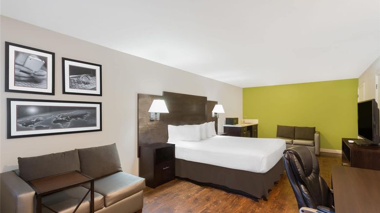<b>Baymont Inn & Suites Modesto Salida Room</b>. Images powered by <a href="https://iceportal.shijigroup.com/" title="IcePortal" target="_blank">IcePortal</a>.
